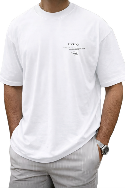 CAMISETA GRÁFICA CON LOGOTIPO NEGRO